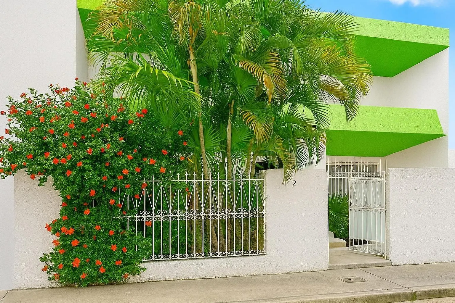 Burgos Studio Cancun 0*,