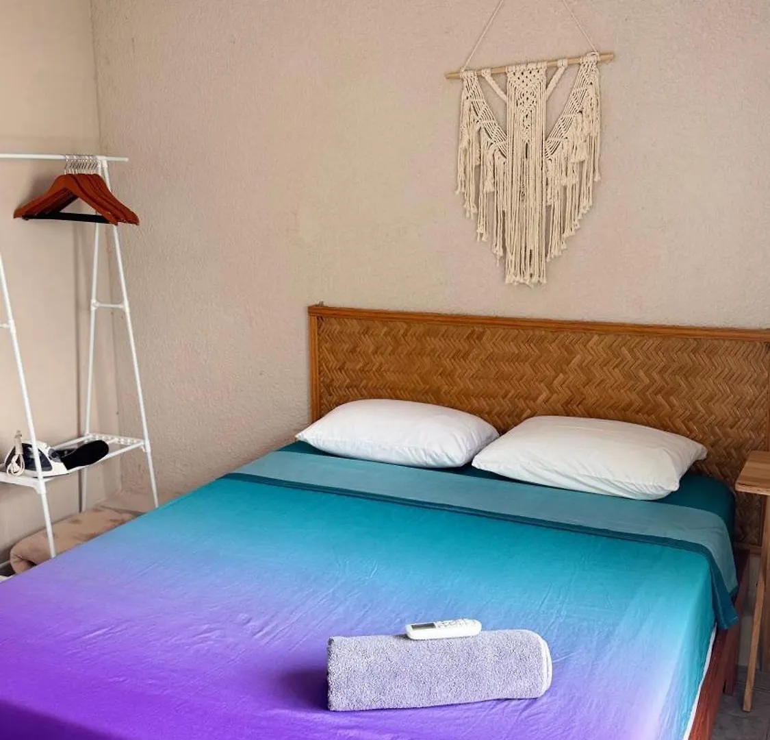 Burgos Studio Cancún 0*,  México